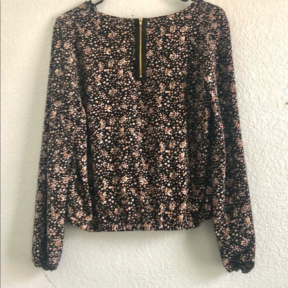 Medium, long sleeved, multi-colored floral blouse - Picture 2 of 3